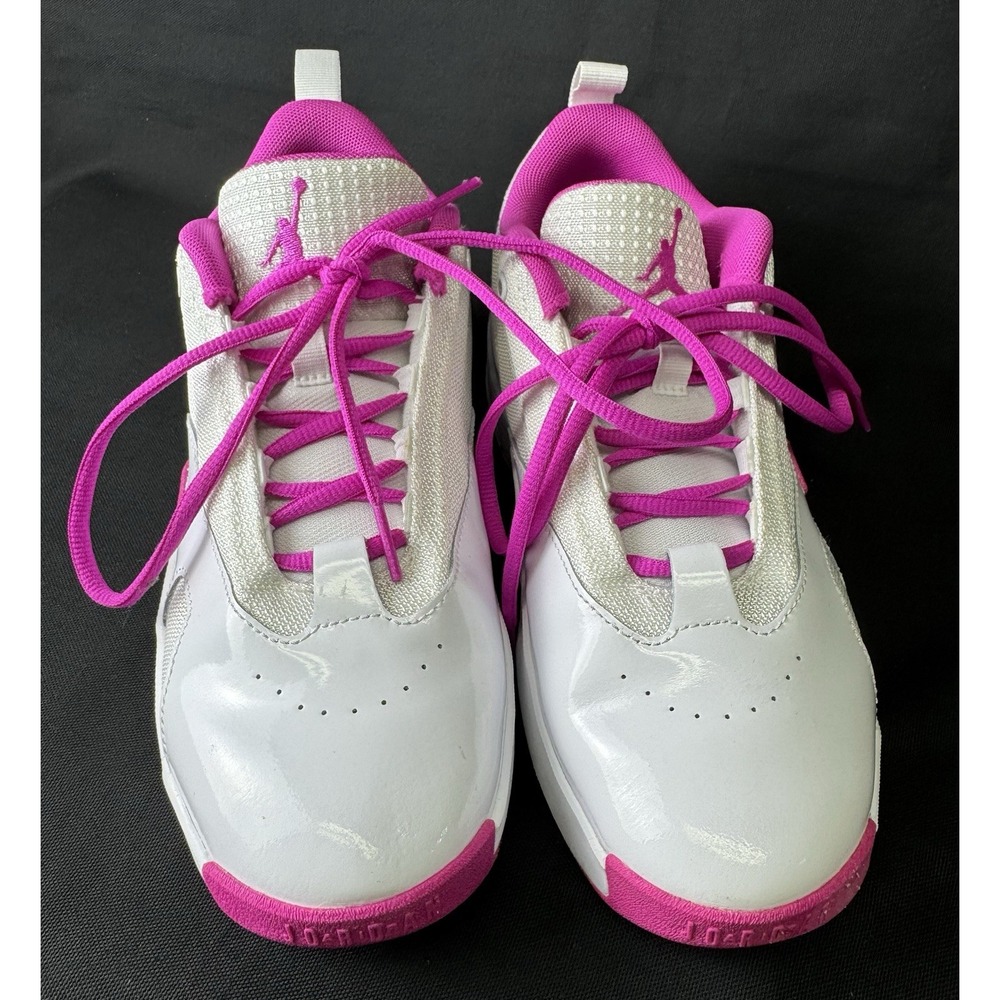 Jordan Max Aura 6 GS White & Pink Basketball Shoes Sneakers US Size 5 Youth
